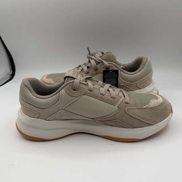 Under Armour UA Charged Edge Suede Shoes Mens 9.5 Tan Beige Sneakers 3027731-201